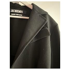 Jacquemus-La pequeña chaqueta-Negro
