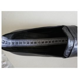 Fendi-Vintage-Black