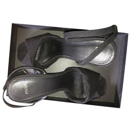 Maje-Nova sandália de couro preto-Preto