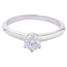 Tiffany & Co-TIFFANY & CO. solitaire 0.33ct D/VVS1 Round Brilliant Diamond Engagement Ring-Silvery