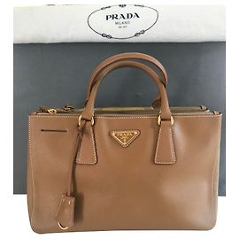 Prada Sacs à main Caramel