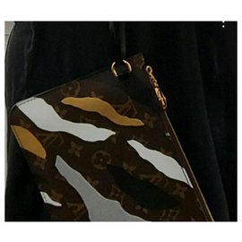 Louis Vuitton-Bolsa Neverfull League of Legends-Marrom