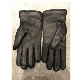 Gucci-Gloves-Black