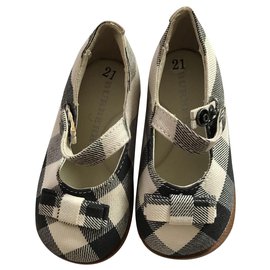Burberry-Ballet flats-Beige