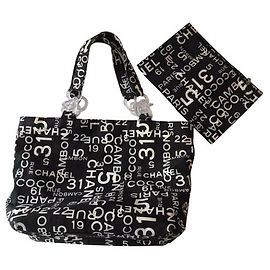 Bolsa Chanel em tecido estampado preto e branco Preto Branco