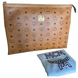 Bolsa com zíper para laptop MCM Visetos Cognac Clutch Marrom Preto Dourado Conhaque