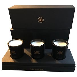 Chanel Visualización de tres velas Negro