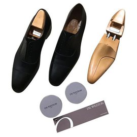 JM Weston-Oxford toe cap-Black