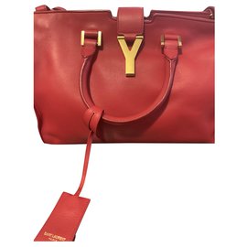 Yves Saint Laurent Chyc Sac à main en cuir rouge Rouge