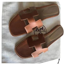 Hermès HERMES ORAN GOLD COULEUR MARRON NEUF AVEC POUSSIÈRE Marron