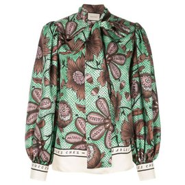 Gucci-CAMISA Gucci com arco e blusa-Multicor