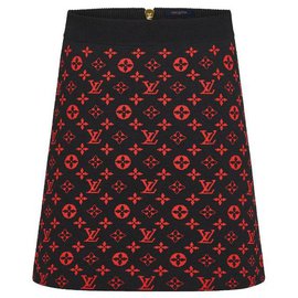 Louis Vuitton Size 34 Black, White, Gold Cotton Leather Detail Monogram  Skirt — Labels Resale Boutique