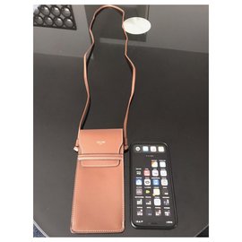 Céline-Pochette-Caramello