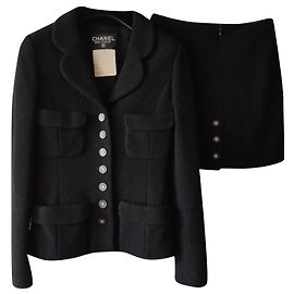 CHANEL ROCK TAILLEUR. Schwarz