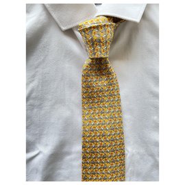 Hermès-Hermès Lining a Perocan tie-Amarelo