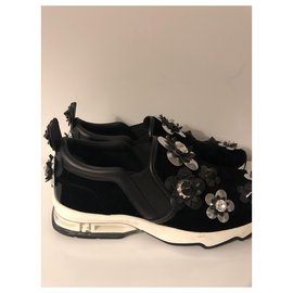 Fendi-Sneakers-Black