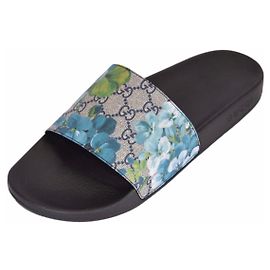 Gucci glisse de nouvelles fleurs Autre