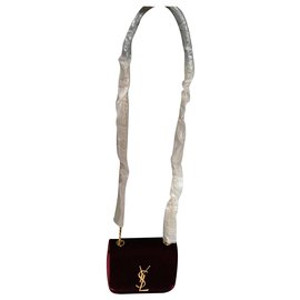 Yves Saint Laurent-Borsa a tracolla Yves Saint Laurent in velluto rosso-Rosso