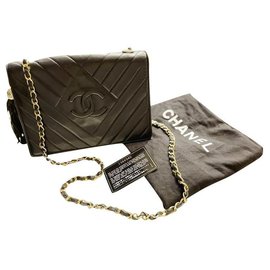 Chanel-VINTAGE-Preto