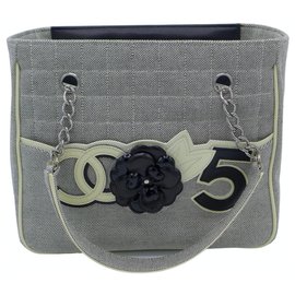 Chanel-Kamelie Nr.5-Grau