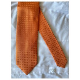 Hermès-Gravata Hermès Shaped H-Laranja