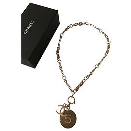 Colar Chanel cor areia Areia