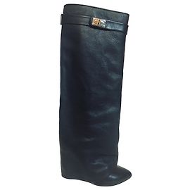 Givenchy Hai Schwarz