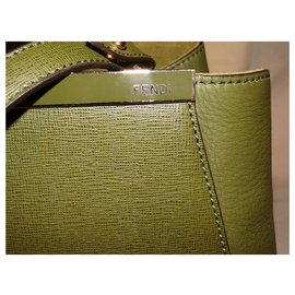 Fendi-FENDI bag 2Medium days khaki leather NEW + dustbag and label.-Khaki