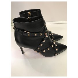 Valentino-Botas de tornozelo Valentino rockstud-Preto