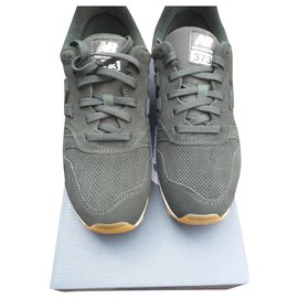 New Balance-Sneakers-Khaki