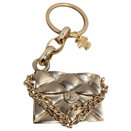Chanel-Taschenanhänger-Golden