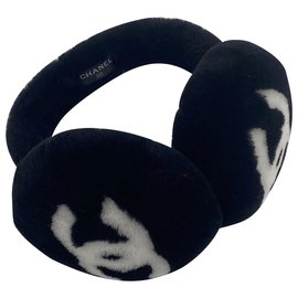 Chanel-CHANEL CC MOUTON EAR MUFFS SHEEP BLACK FUR-Noir,Blanc