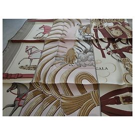 Hermès Square Hermes 90x90 "square in squares" in silk Other