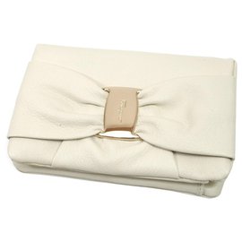 Autre Marque-Ferragamo White Bi fold Vara Leather Long Wallet-White,Cream