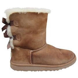 bottines fille Ugg p 33 Beige