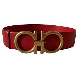 Salvatore Ferragamo Cinturón alto de piel con logo rojo Roja