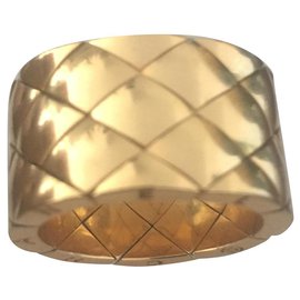 Chanel-Chanel vintage Coco Crush-Gold hardware