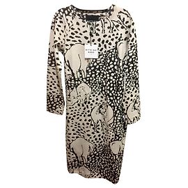 Bitte Kai Rand Vestido con patrón estructural Negro Blanco