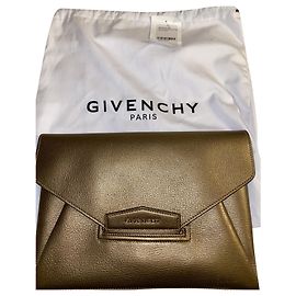 Givenchy Antigona Clutch Metallic Leather Metallic