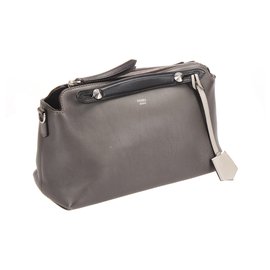Fendi-Sac à main en cuir gris Fendi By The Way-Gris