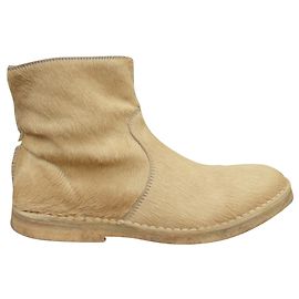 Botas Apc Beige en Cuero Estilo Pony 39 Beige
