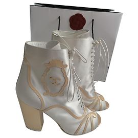 Botines Chanel de seda grises 38 Gris