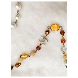 Chanel-Collar largo CC perlas y pasta de vidrio-Dorado