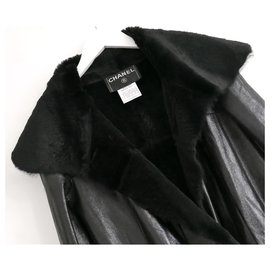Chanel-Vintage 2005 Paris-Tokyo Metiers Des Arts Fur Jacket-Black