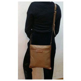Burberry-Burberry leather shoulder bag-Beige