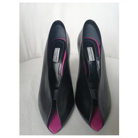 Balenciaga-Pep-Toe Pumps-Black