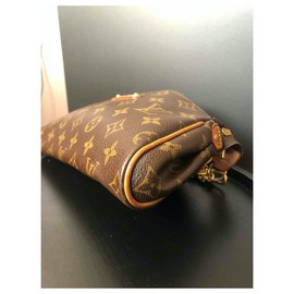Louis Vuitton-Handbags-Brown