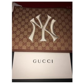 Gucci-Small gucci Yankees NY bag - new-Beige