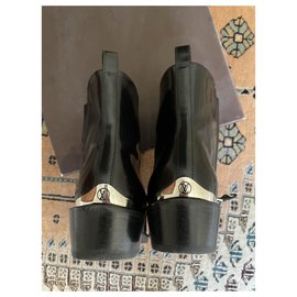Louis Vuitton-Vuitton  Ankle Boots-Black