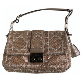 Dior-new lock-Beige